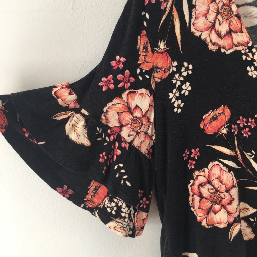 floral knit top - Picture 2 of 6